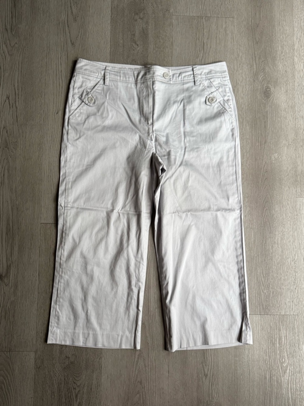 Sandro Sportswear Capri Pants